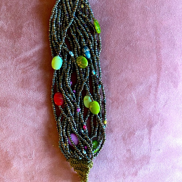 Multicoloured beaded bracelet with stone like accents. Artisanal jewelry. - Picture 3 of 5